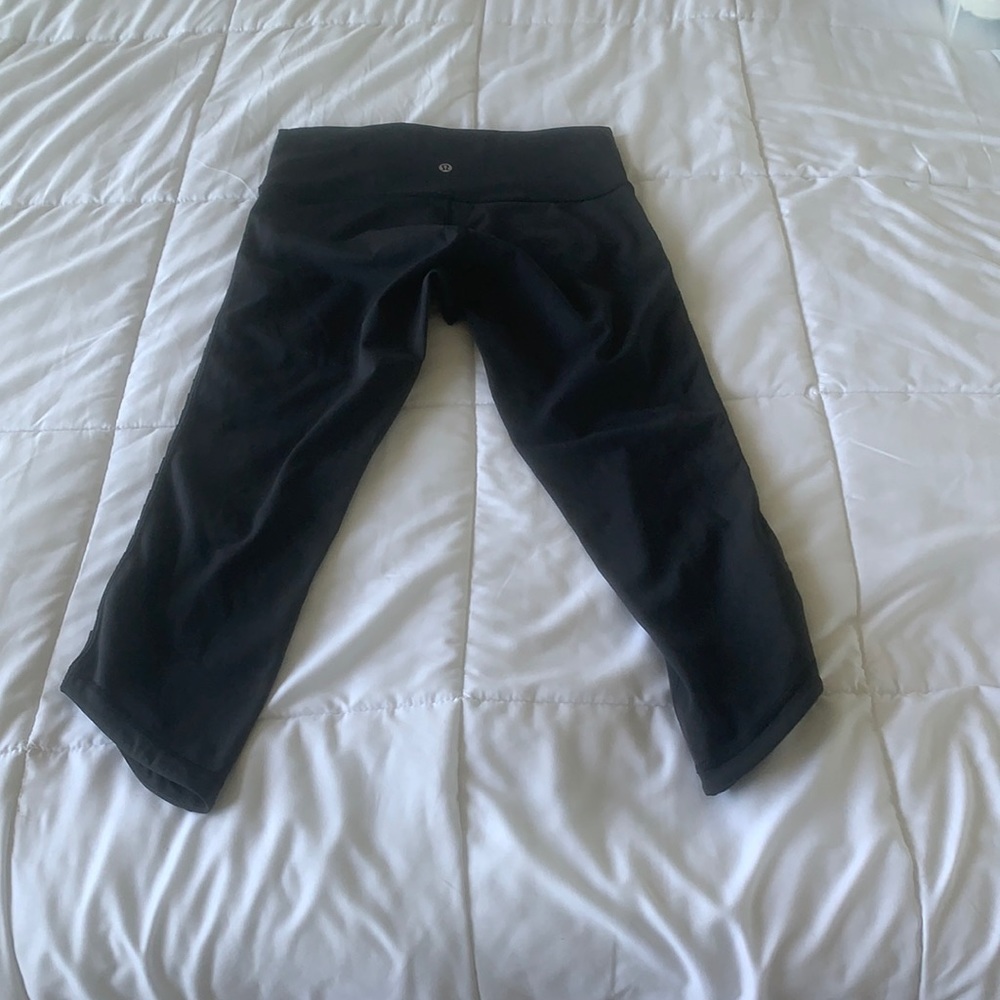 Lulu lemon crop leggings size 8